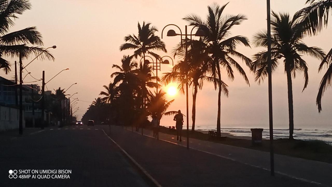 Casa Com Piscina , Churrasqueira, Wi-Fi, Em Rua De Areia A 1Km Da Praia, Bairro Sussegado, Proibido Uso De Som Extremamente Alto Ideal Para Descansar Itanhaem Luaran gambar